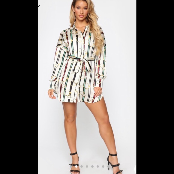 5⭐️RATED CHAINED STRAIGHT TO YOU SHIRT DRESS - Picture 2 of 5